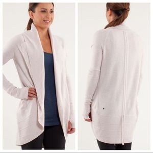 Lululemon Transformation Wrap Heathered Dune/White